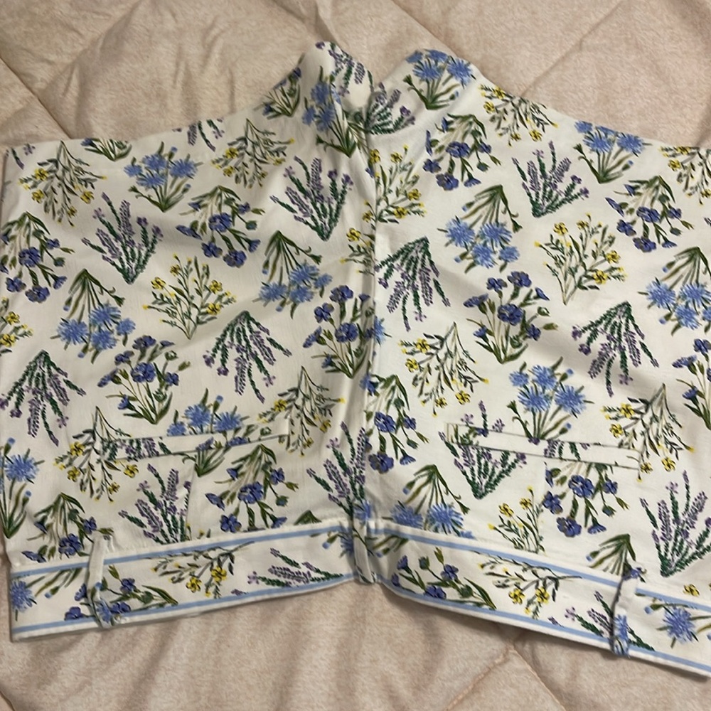LOFT Floral Patterned Women Riviera Shorts - Picture 3 of 3